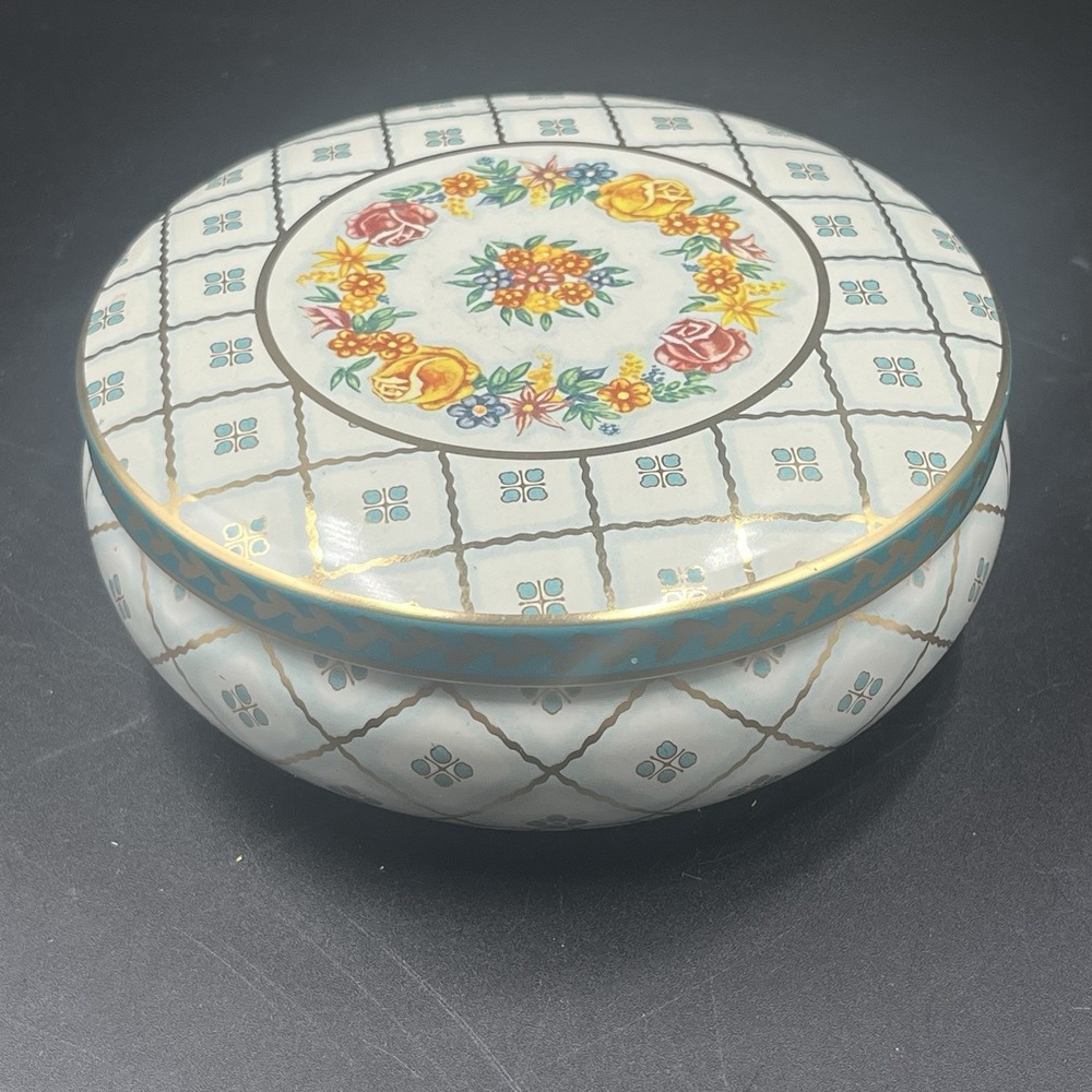 Vintage Daher Decorated Ware Round Floral Tin Box Made in England White Gold 6in